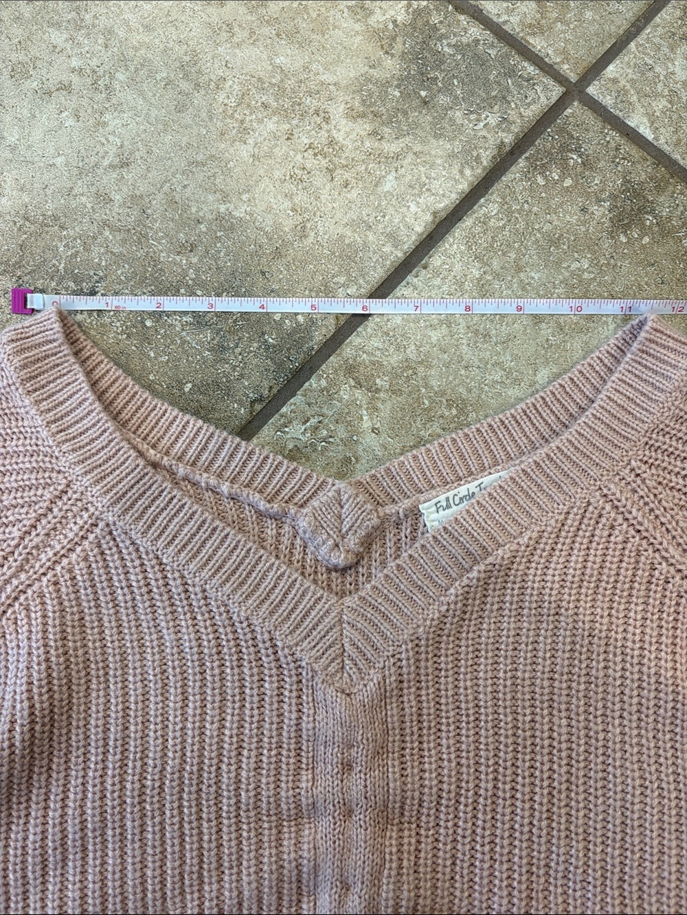 FULL CIRCLE TRENDS V-Neck Knit Sweater in Blush Pink - Picture 4 of 8